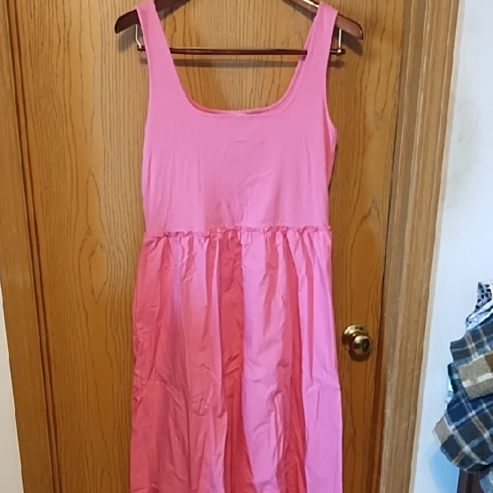 Pink Sleeveless Scoop-Neck Dress